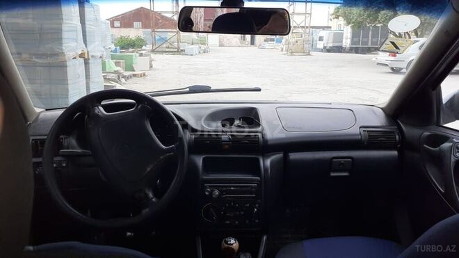 Opel Astra 1995, 240,000 km - 1.4 l - Bakı