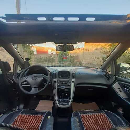 Toyota Harrier 2000, 247,865 km - 2.2 l - Yevlax
