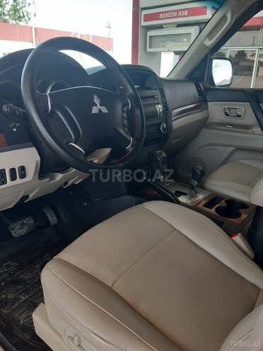 Mitsubishi Pajero 2007, 175,000 km - 3.0 l - Gəncə