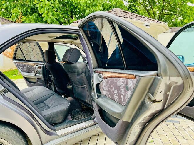 Mercedes E 320 1999, 240,000 km - 3.2 l - Bakı