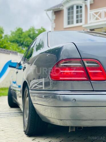 Mercedes E 320 1999, 240,000 km - 3.2 l - Bakı