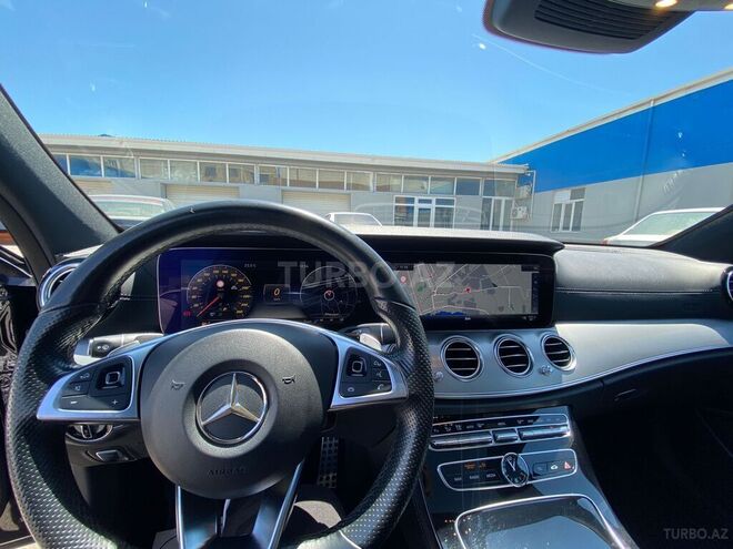 Mercedes E 220 2018, 68,000 km - 2.2 л - Bakı