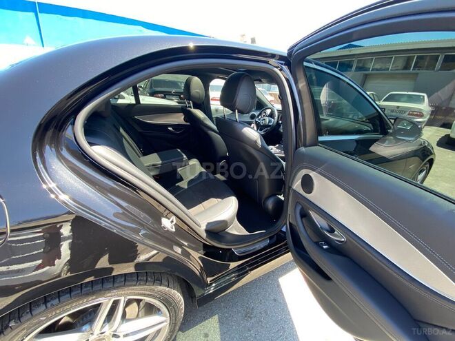 Mercedes E 220 2018, 68,000 km - 2.2 л - Bakı