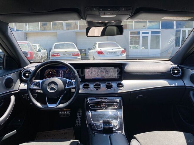 Mercedes E 220 2018, 68,000 km - 2.2 л - Bakı