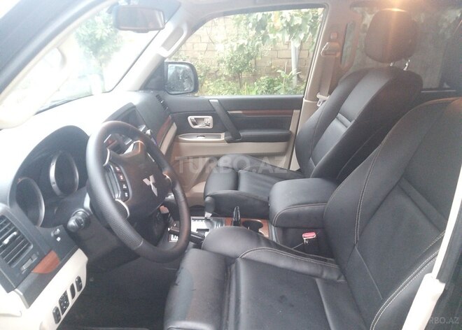 Mitsubishi Pajero 2007, 165,000 km - 3.0 l - Bakı