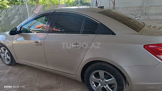 Chevrolet Cruze 2011, 154,830 km - 1.4 л - Salyan