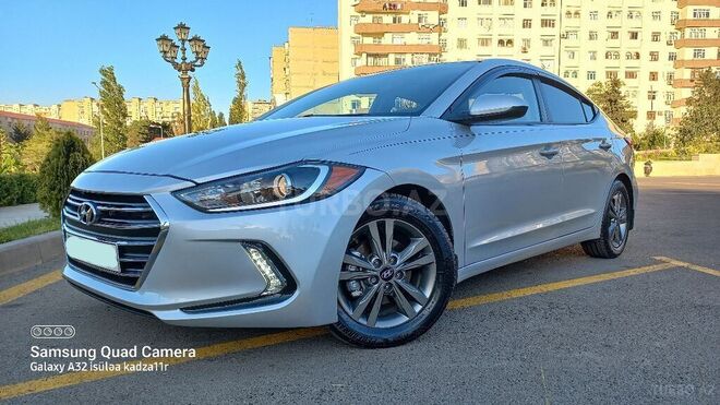 Hyundai Elantra 2018, 114,585 km - 2.0 l - Bakı