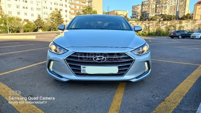 Hyundai Elantra 2018, 114,585 km - 2.0 l - Bakı