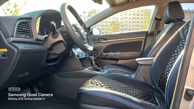 Hyundai Elantra 2018, 114,585 km - 2.0 l - Bakı