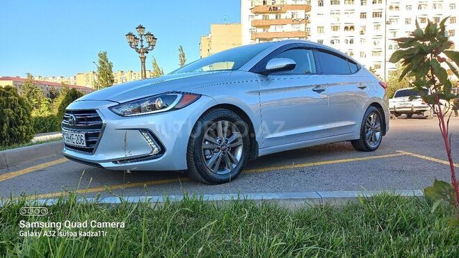 Hyundai Elantra 2018, 114,585 km - 2.0 l - Bakı