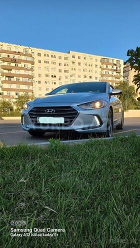 Hyundai Elantra 2018, 114,585 km - 2.0 l - Bakı