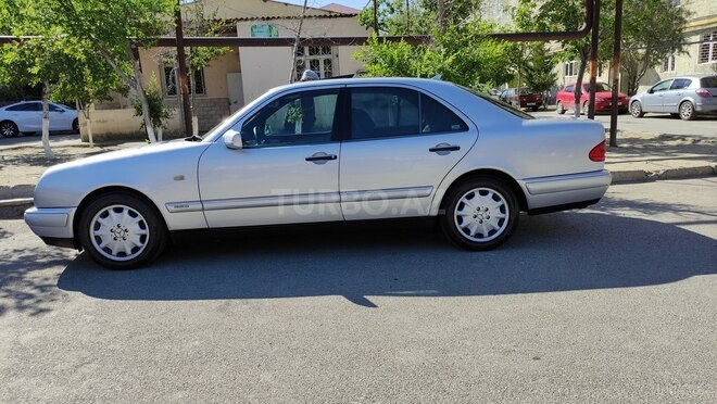 Mercedes E 240 1998, 280,399 km - 2.4 l - Sumqayıt