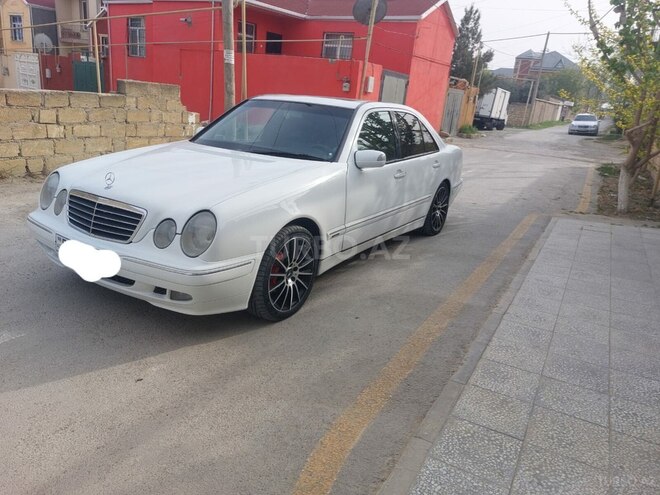 Mercedes E 240 2001, 298,058 km - 2.4 l - Bakı