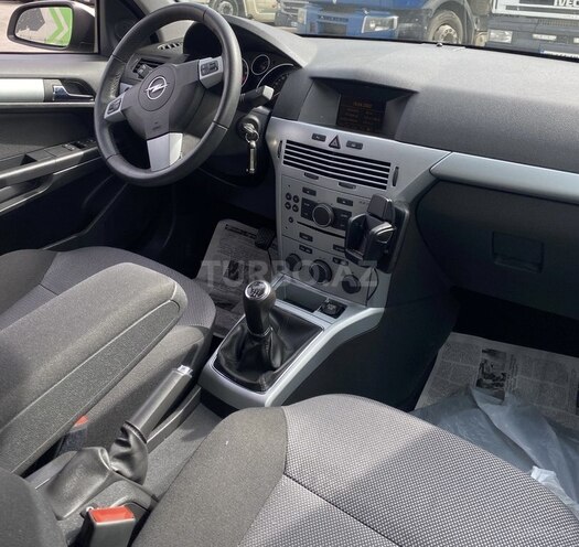 Opel Astra 2009, 180,000 km - 1.3 l - Bakı
