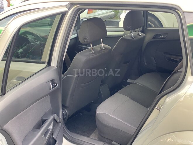 Opel Astra 2009, 180,000 km - 1.3 l - Bakı