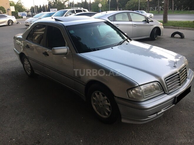 Mercedes C 180 1999, 330,000 km - 1.8 l - Bakı