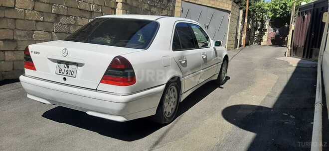 Mercedes C 230 1997, 237,000 km - 2.3 l - Bakı