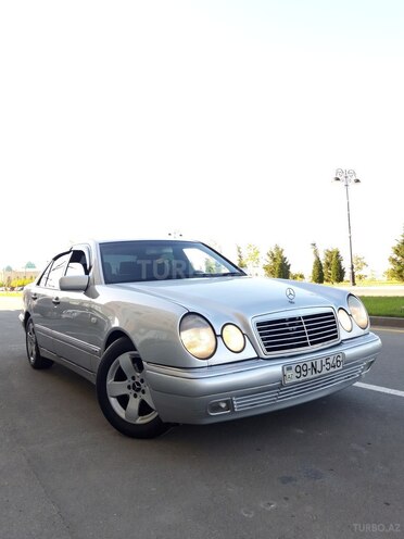 Mercedes E 220 1999, 361,000 km - 2.2 l - Sumqayıt