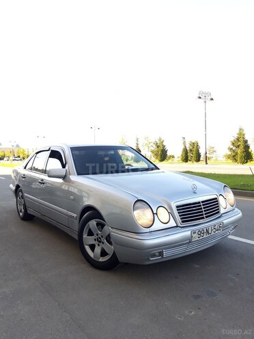 Mercedes E 220 1999, 361,000 km - 2.2 l - Sumqayıt