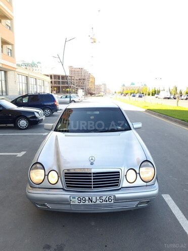 Mercedes E 220 1999, 361,000 km - 2.2 l - Sumqayıt