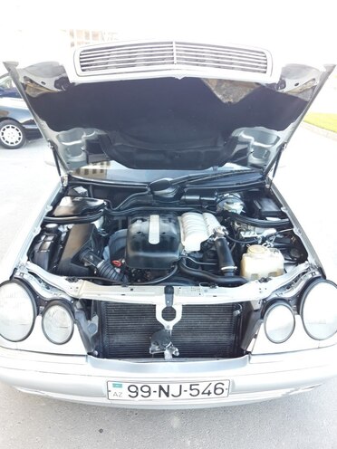 Mercedes E 220 1999, 361,000 km - 2.2 l - Sumqayıt