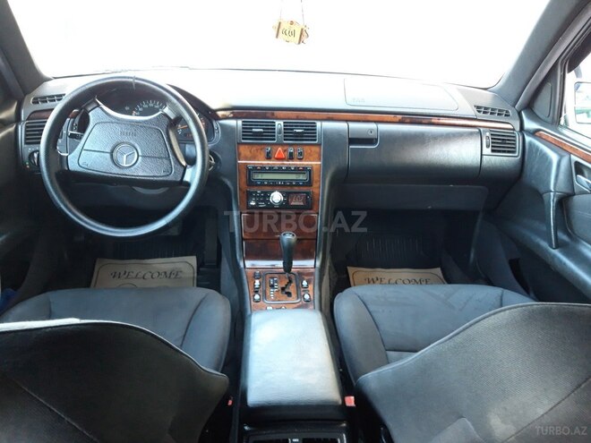 Mercedes E 220 1999, 361,000 km - 2.2 l - Sumqayıt