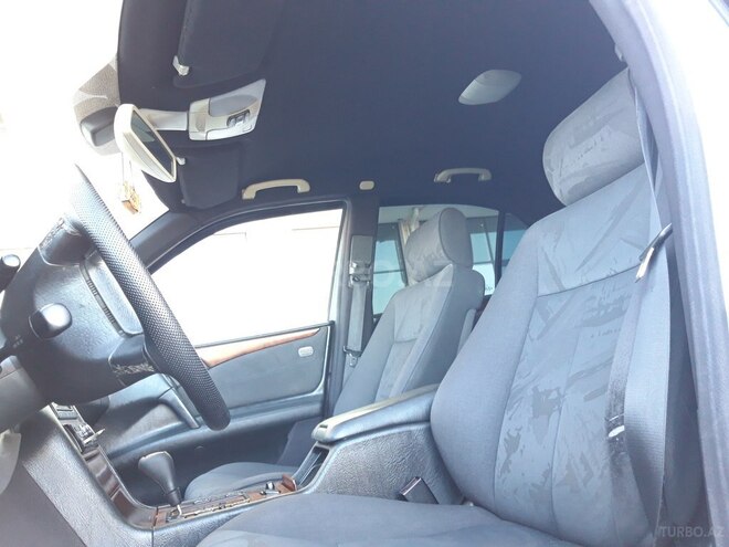 Mercedes E 220 1999, 361,000 km - 2.2 l - Sumqayıt