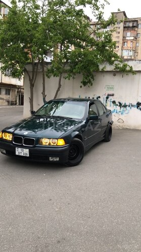 BMW 318 1996, 319,200 km - 1.8 l - Bakı