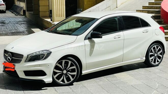Mercedes A 180 2013, 146,000 km - 1.6 л - Bakı