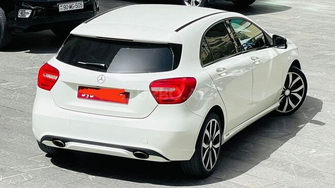 Mercedes A 180 2013, 146,000 km - 1.6 л - Bakı