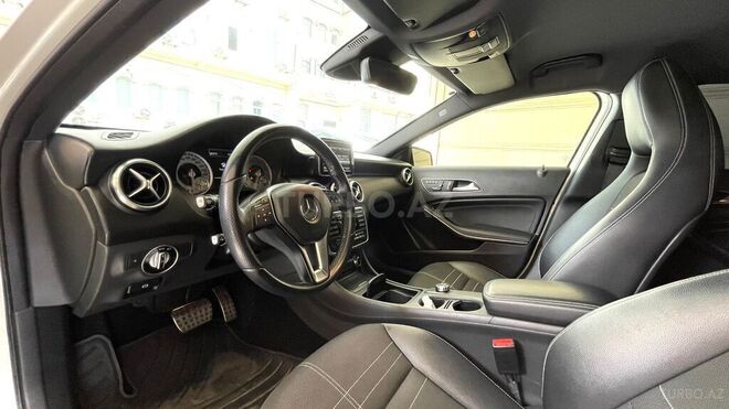Mercedes A 180 2013, 146,000 km - 1.6 л - Bakı