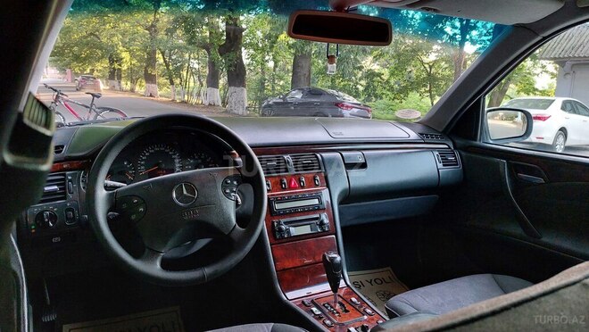 Mercedes E 200 2000, 298,000 km - 2.0 l - Lənkəran