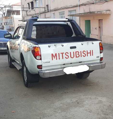 Mitsubishi L200 2011, 278,973 km - 2.5 л - Sumqayıt