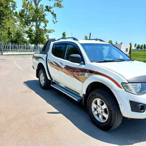 Mitsubishi L200 2011, 278,973 km - 2.5 л - Sumqayıt