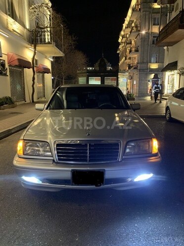 Mercedes C 230 2000, 358,884 km - 2.3 л - Bakı