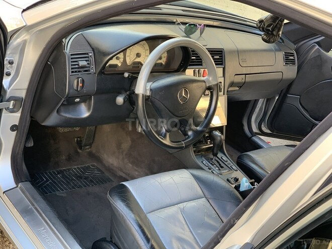Mercedes C 230 2000, 358,884 km - 2.3 л - Bakı