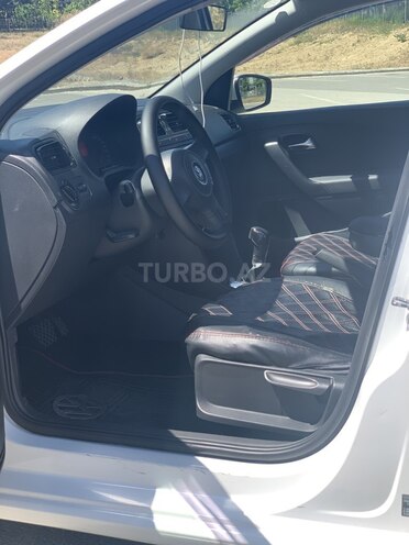 Volkswagen Polo 2012, 216,000 km - 1.6 l - Bakı
