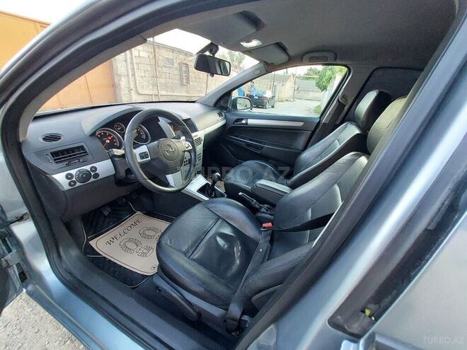 Opel Astra 2006, 256,000 km - 1.6 l - Bakı
