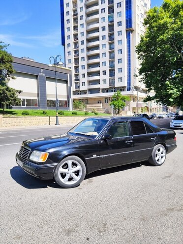 Mercedes E 220 1994, 437,000 km - 2.2 l - Bakı