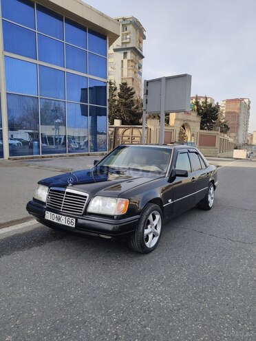 Mercedes E 220 1994, 437,000 km - 2.2 l - Bakı
