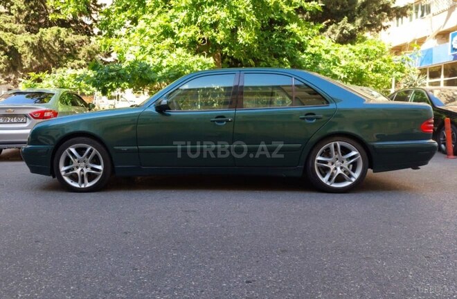Mercedes E 200 2000, 301,033 km - 2.0 l - Bakı
