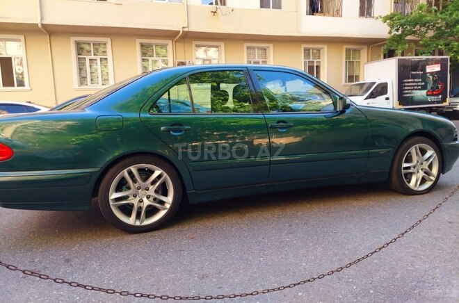 Mercedes E 200 2000, 301,033 km - 2.0 l - Bakı