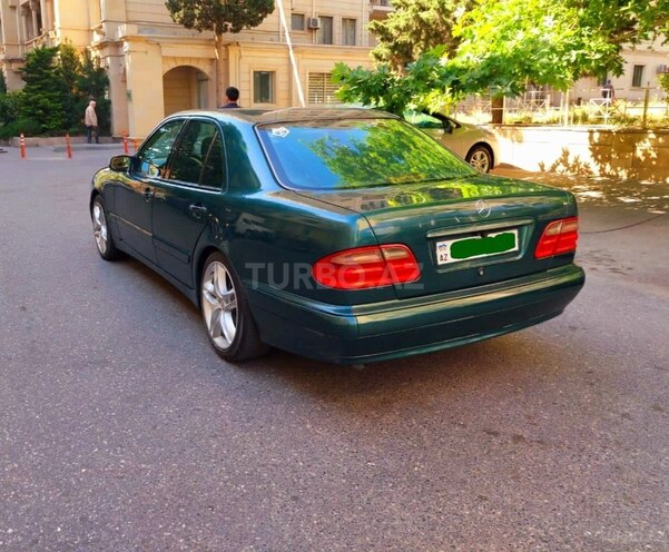 Mercedes E 200 2000, 301,033 km - 2.0 l - Bakı