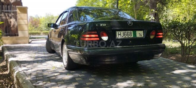 Mercedes E 290 1999, 256,234 km - 2.9 l - Yevlax