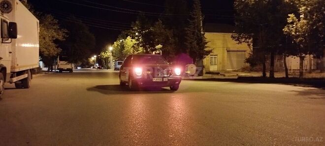 Mercedes E 290 1999, 256,234 km - 2.9 l - Yevlax