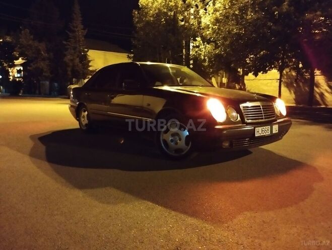 Mercedes E 290 1999, 256,234 km - 2.9 l - Yevlax