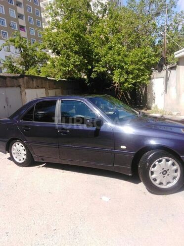 Mercedes C 200 1999, 170,000 km - 2.0 l - Bakı
