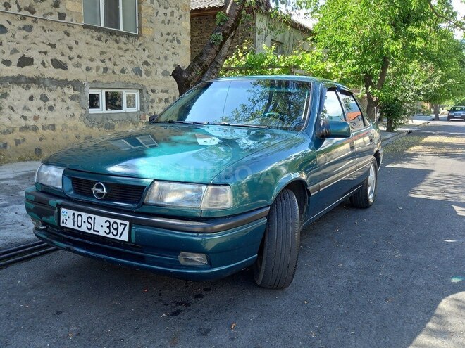 Opel Vectra 1995, 600,000 km - 2.0 l - Qax