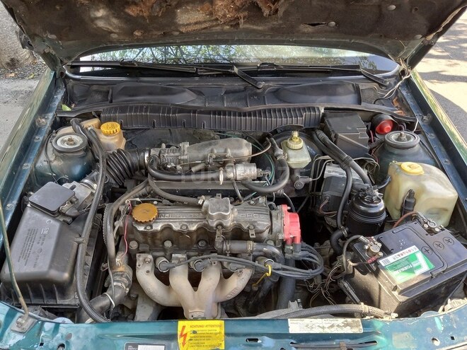 Opel Vectra 1995, 600,000 km - 2.0 l - Qax