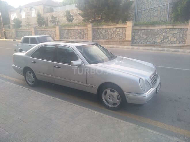 Mercedes E 240 1998, 424,365 km - 2.4 l - Bakı